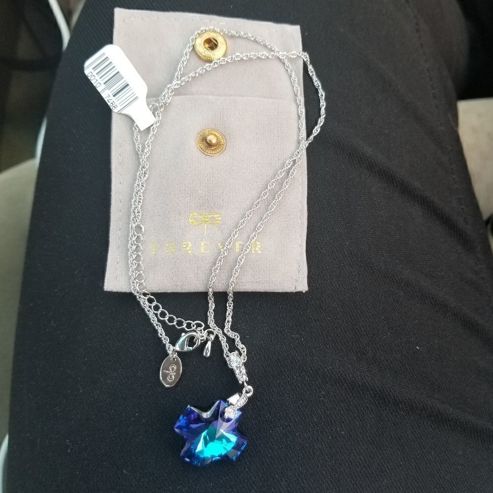 Zirconia march necklace